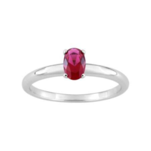 Anillo en plata de ley con circonita rosa.