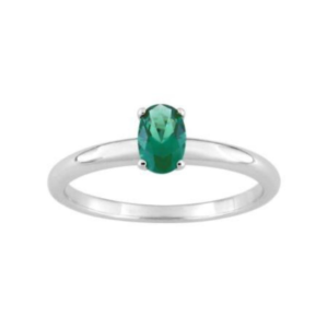 Anillo en plata de ley con circonita verde.